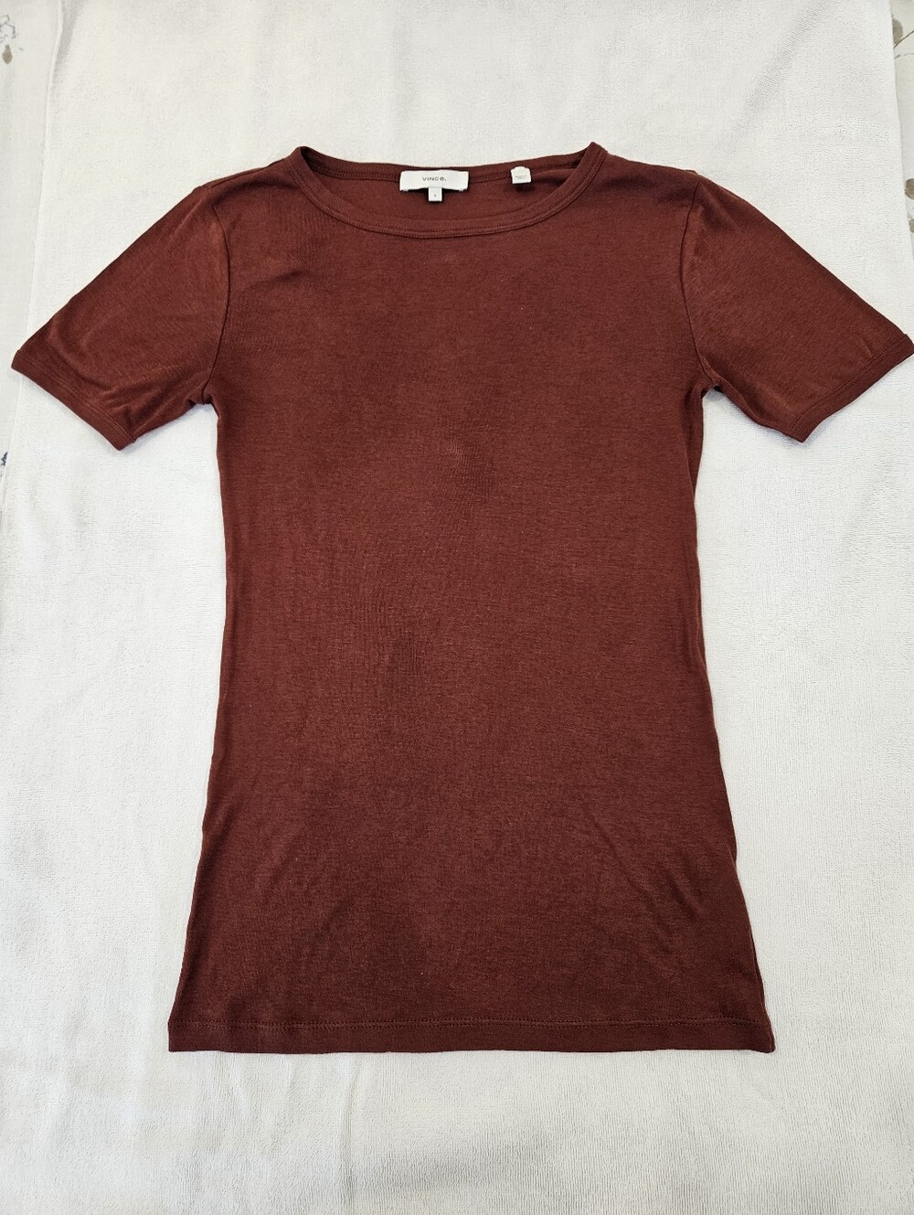 Vince Short Sleeve Crewneck Tee in Rust